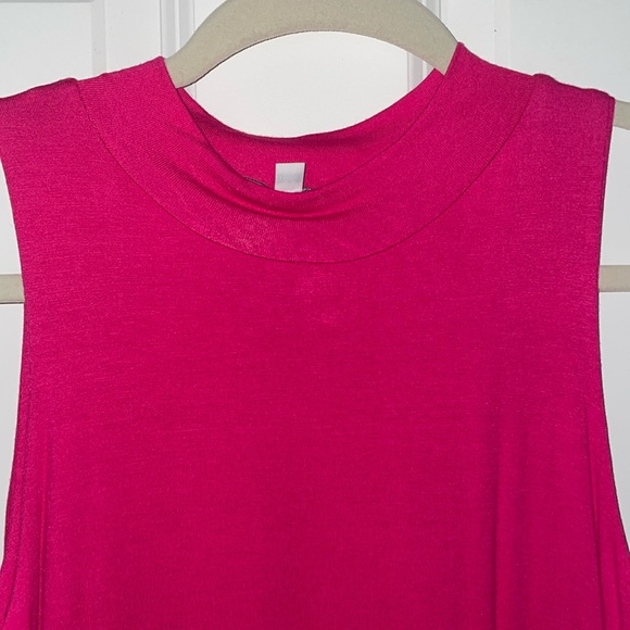 Velvet Torch Mock Neck Pink Sleeveless Dress - Size M - Picture 2 of 3